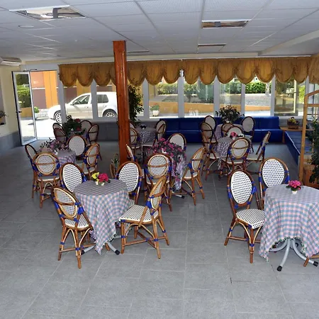 Hotel Perla 3*