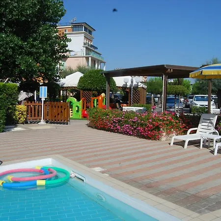 Perla 3* Сенігаллія