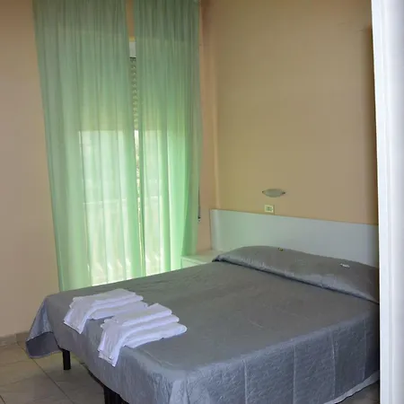 Perla Hotel 3*